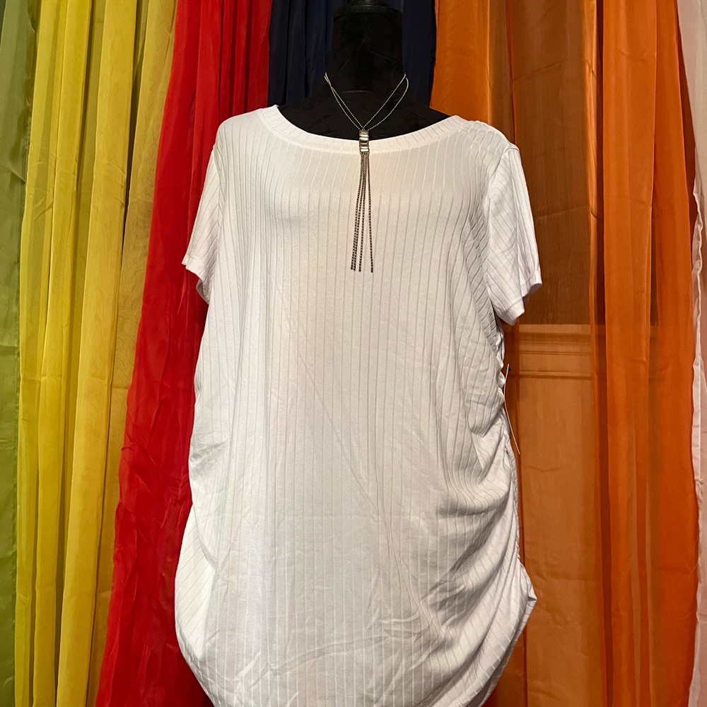 Woman white 2x ruched top NWT